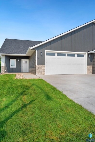 Building Photo - 1113 S Foss Ave