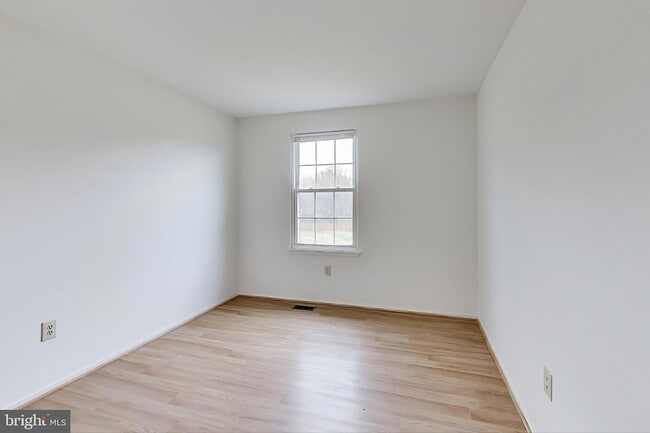 Building Photo - 18 Indian Hills Ct