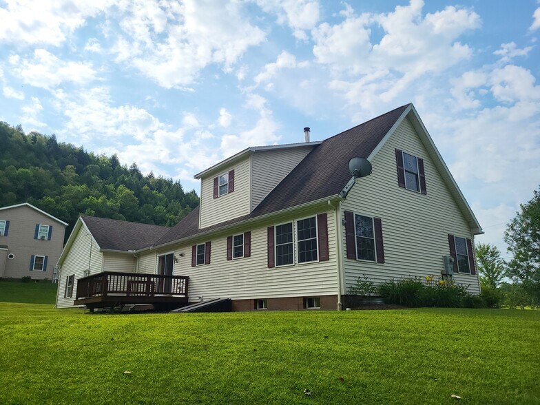 Building Photo - 451 Partridge Farm Rd
