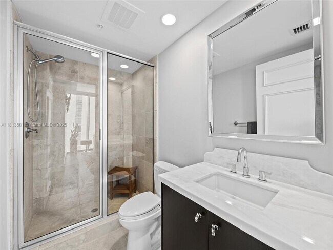 Building Photo - 333 Las Olas Way
