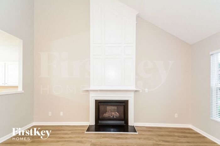 Building Photo - 125 N Honey Springs Ave
