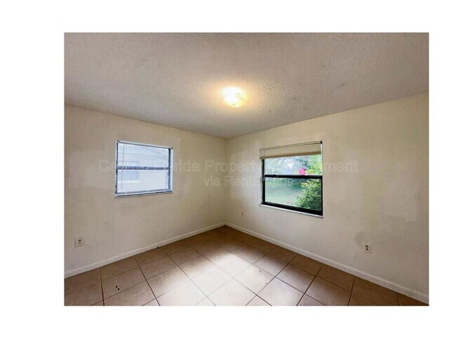 Building Photo - 2316 Bryan St