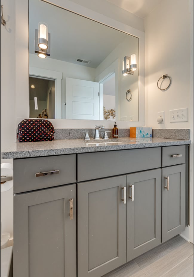 Building Photo - 2405 Chapel Ave