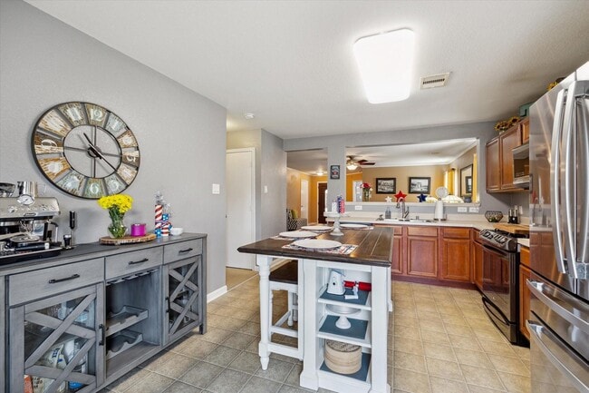 Building Photo - 4018 Fairhope Oak St