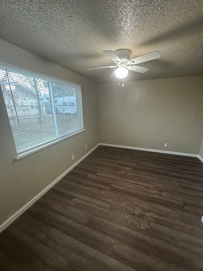 Building Photo - STOP BY, PEEK THROUGH THE WINDOWS AND EXPLORE THE AREA!