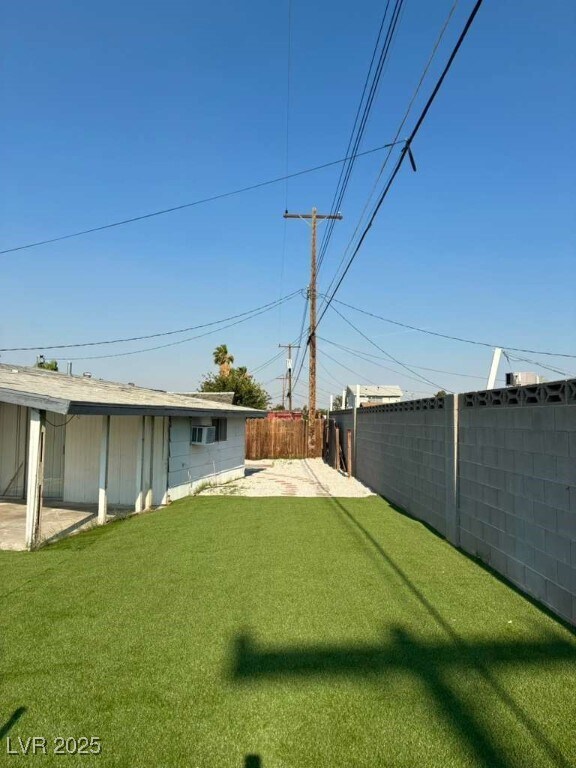 Building Photo - 6121 Granada Cir
