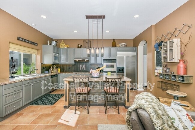 Building Photo - 26 Calle Lantana