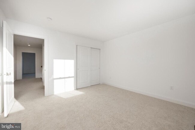 Building Photo - 28 Ironwood Dr