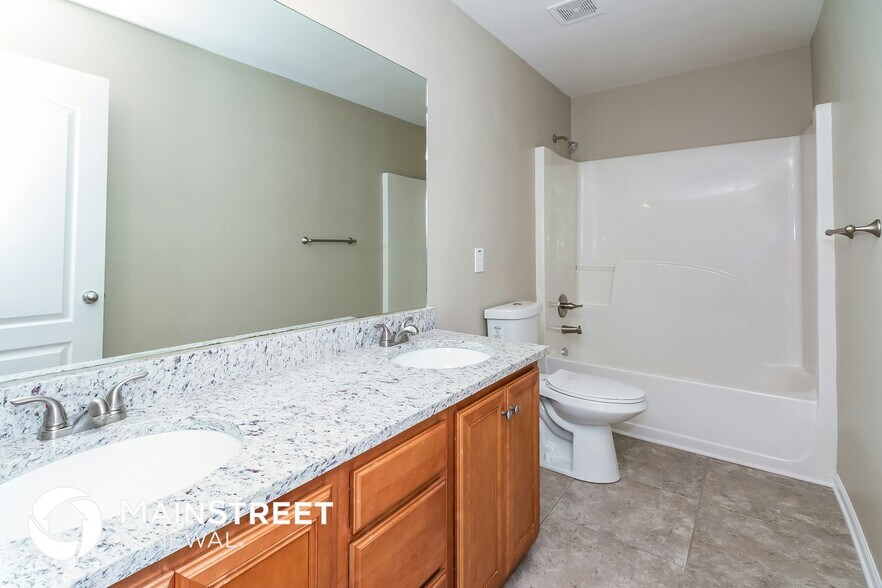 Building Photo - 2905 Hollow Trace Holw