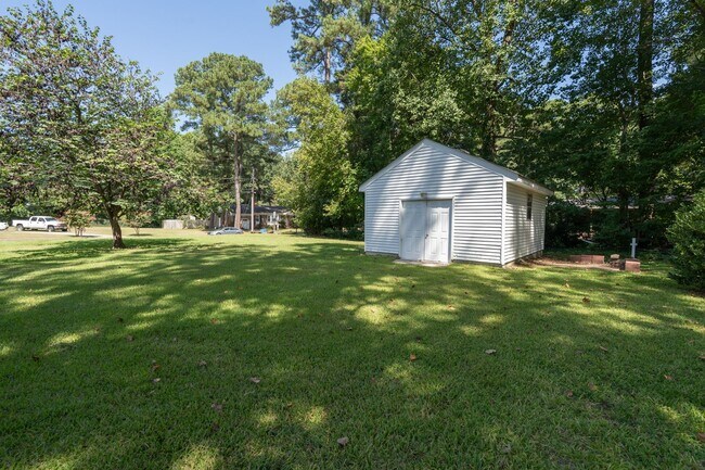 Building Photo - MOVE IN READY 4 Bedroom in Western Branch!