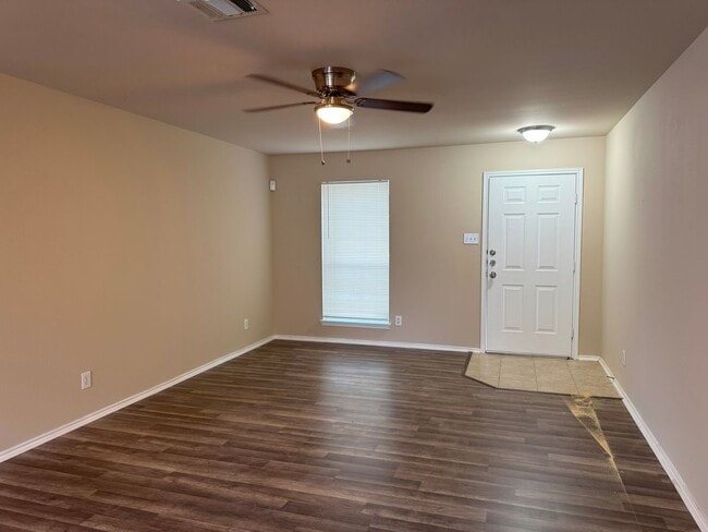Building Photo - 9061 Clearwood Pth