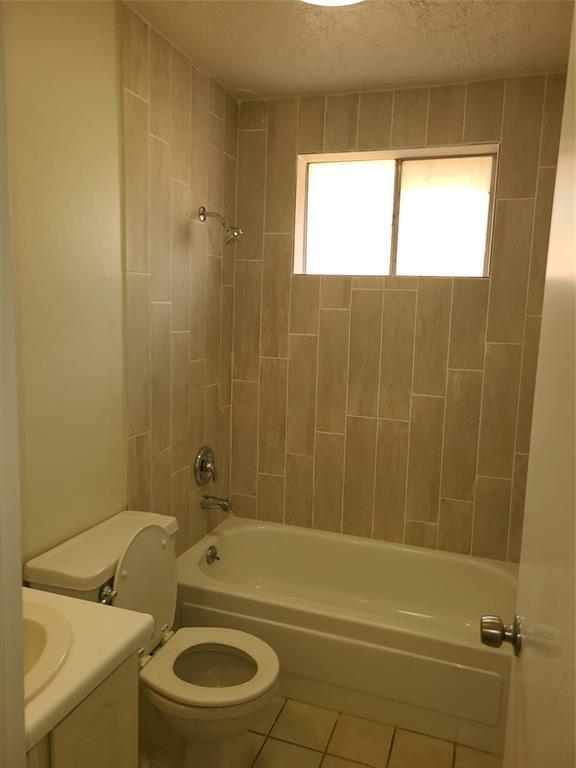 Building Photo - 10614 Sharpview Dr