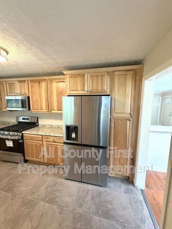 Building Photo - 2101 Holly Hill Dr