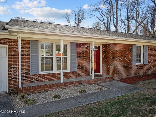 Building Photo - 101 Quality Ln