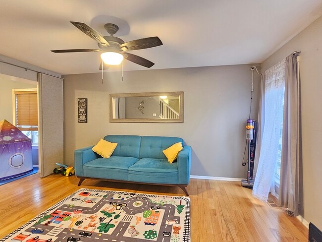 Building Photo - 579 Scott Ln