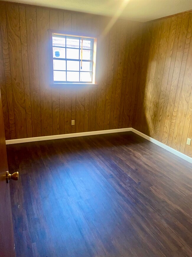 Building Photo - 2237 W Rose St