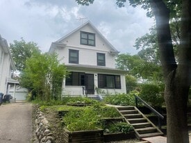 Building Photo - 4453 York Ave S