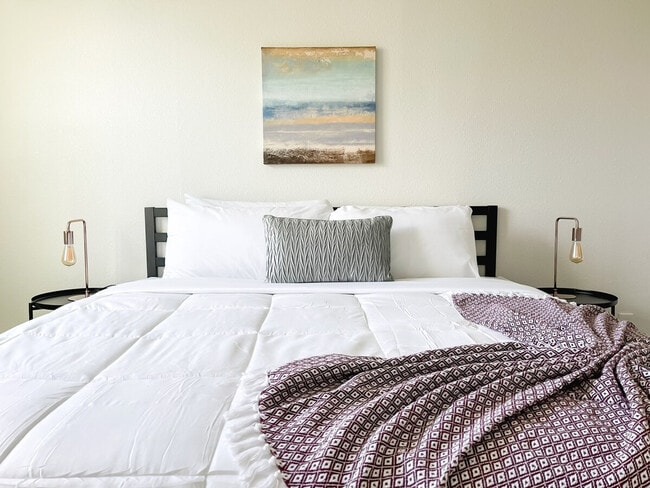 Building Photo - 2515 Burnet Ave