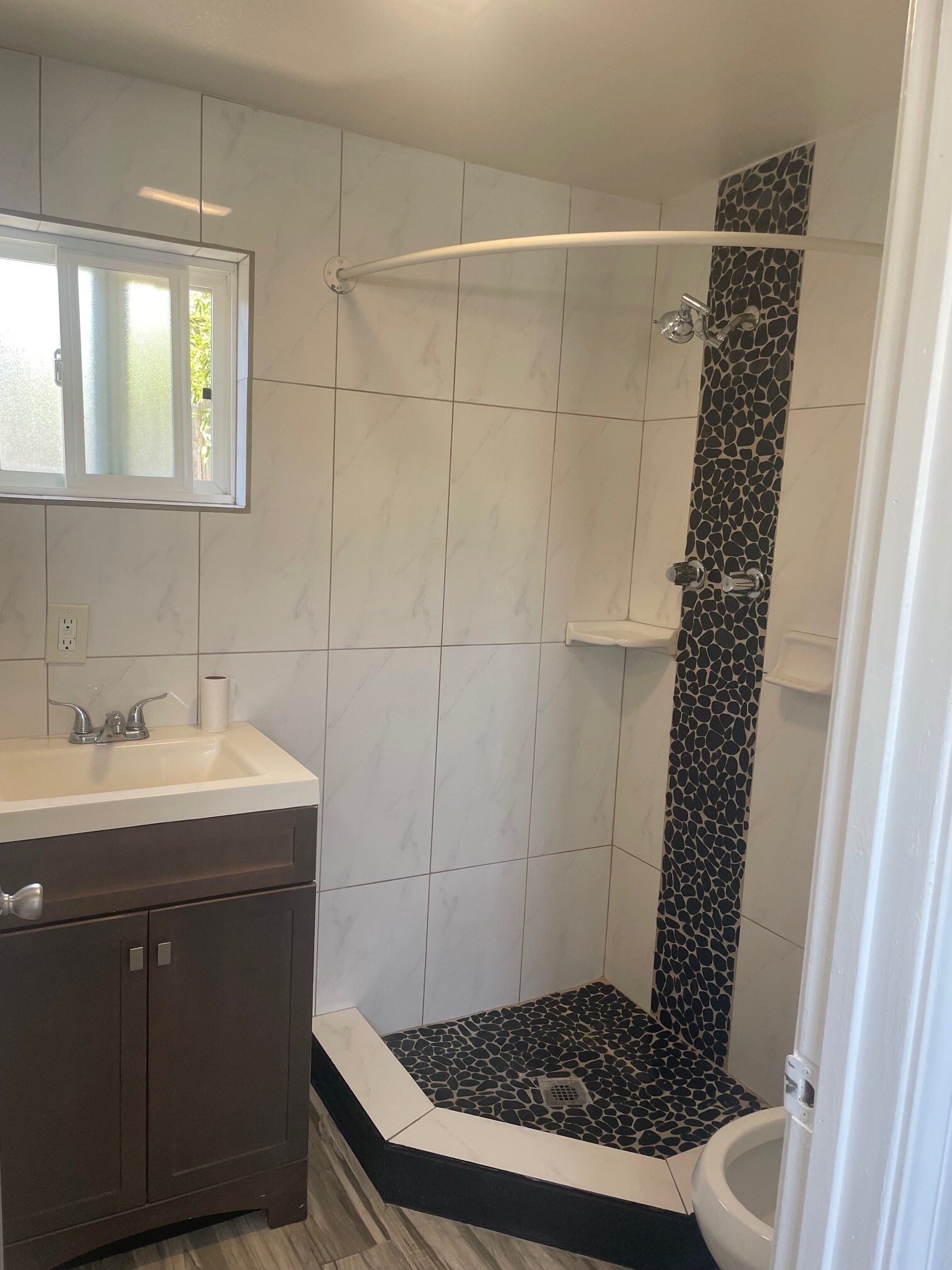 Building Photo - 1733 W 150th St