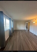 Building Photo - 3231 Kenhill Dr