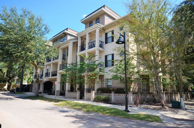 Building Photo - St. Charles Place #306