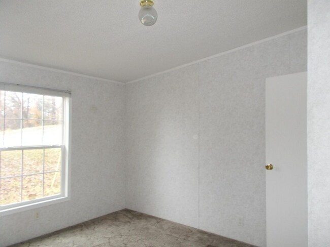 Building Photo - 422 Henry St