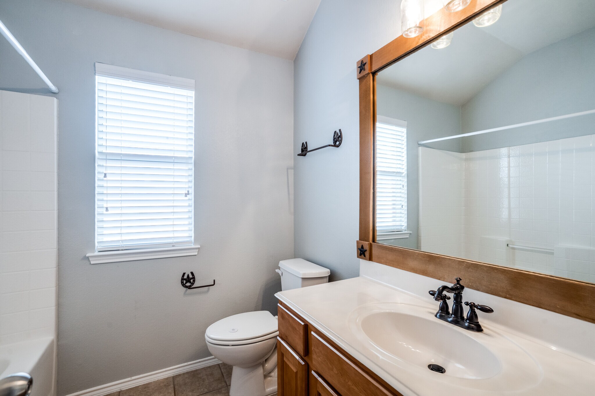 Building Photo - 14708 Eaglemont Dr