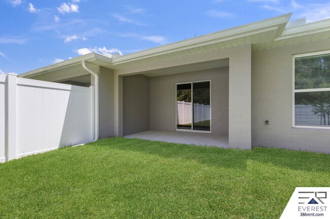Building Photo - 14 Llovera Pl