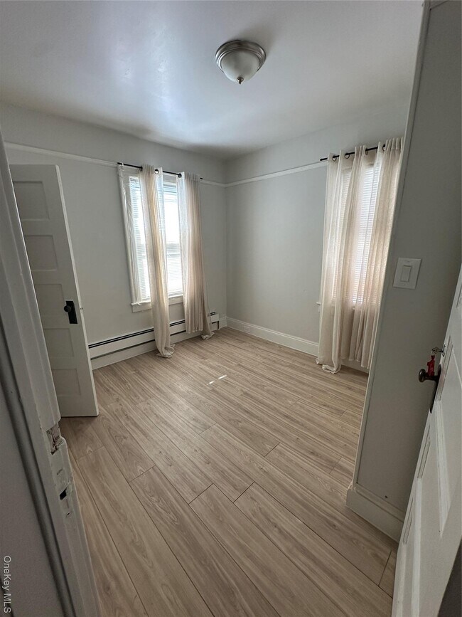 Building Photo - 74 Dehnhoff Ave