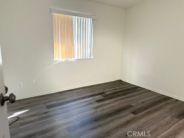 Building Photo - 79700 Ave 42