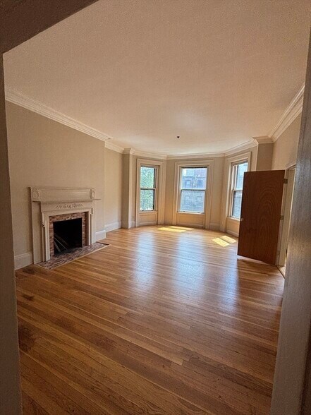Building Photo - 42 Fenway