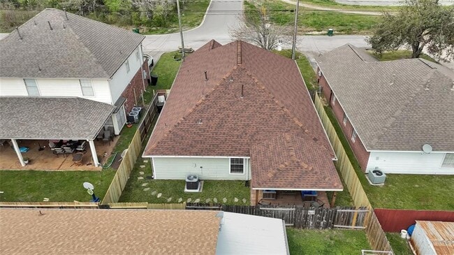 Building Photo - 10812 Hartsook St