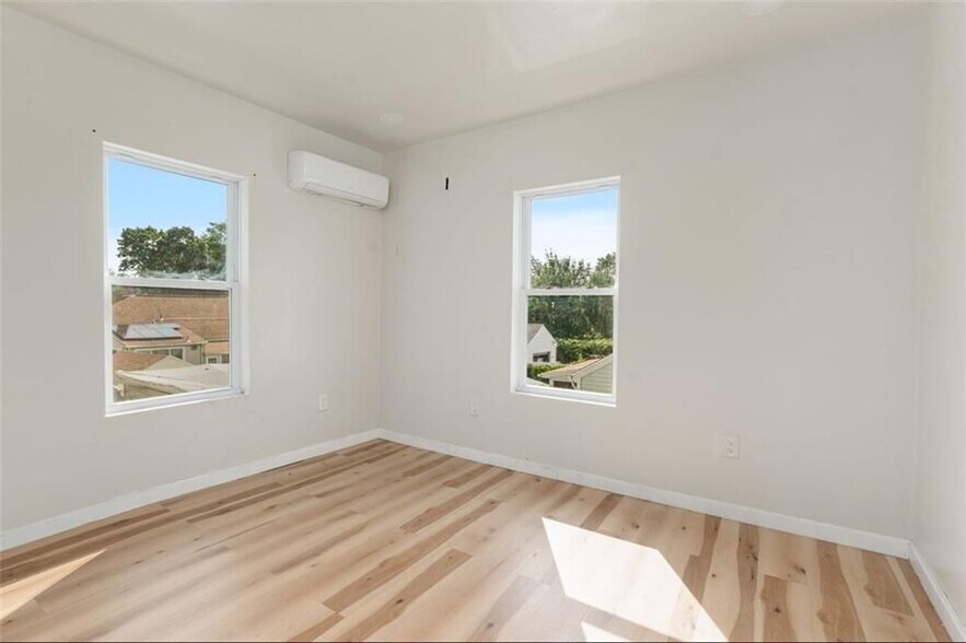 Building Photo - 460 Smithfield Ave