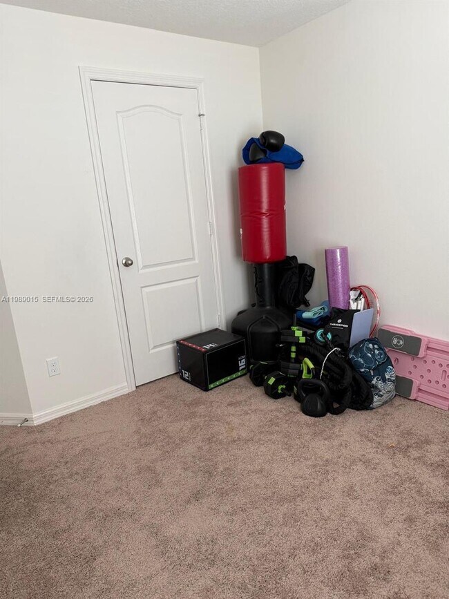 Building Photo - 3902 SW Brunswick St