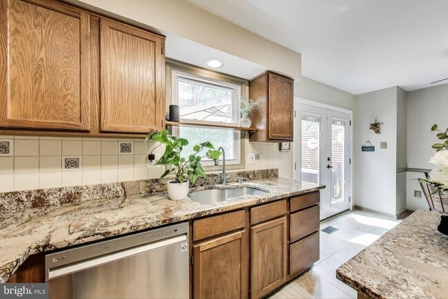 Building Photo - 13630 Cedar Creek Ln