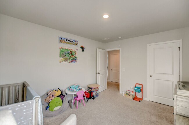 Building Photo - Summerville Home Rental