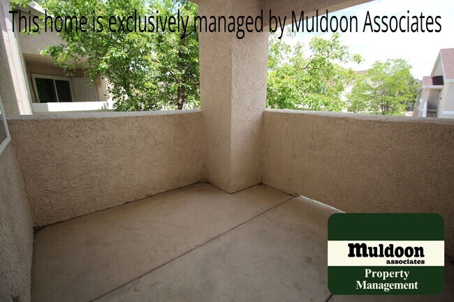 Building Photo - Strawberry Field gated community condo