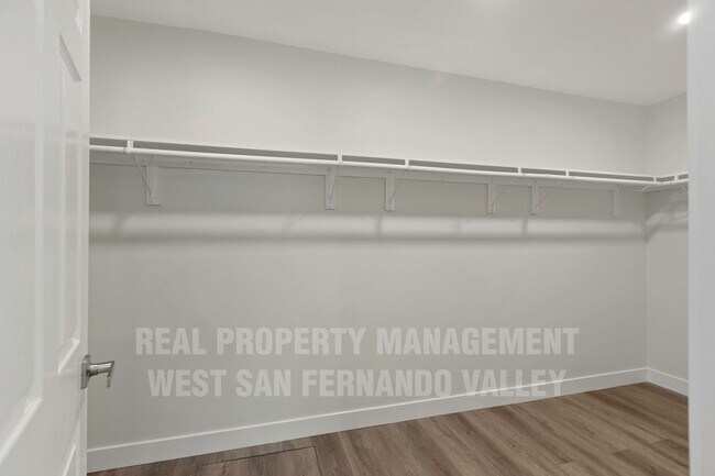 Building Photo - Beautifully Remodeled Single Family Home with Pool