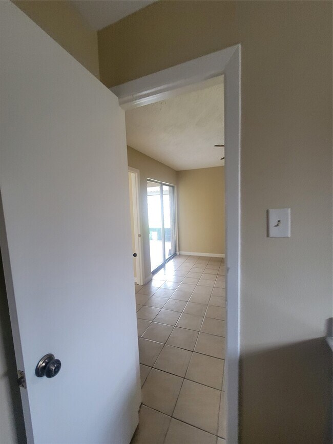 Building Photo - 19330 Cypress Bay Dr