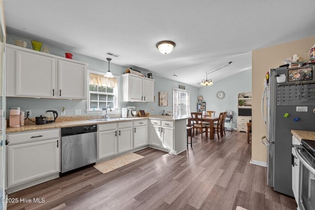 Building Photo - 1006 Hollyfield Ct