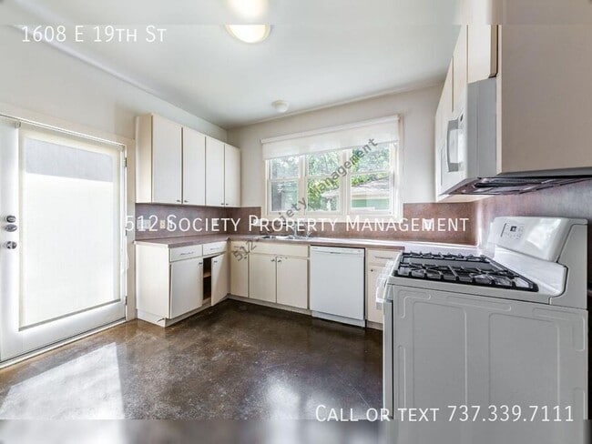 Building Photo - 1608 E 19th St