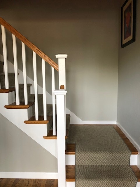 Hardwood oak floors - 819 Rubis Dr