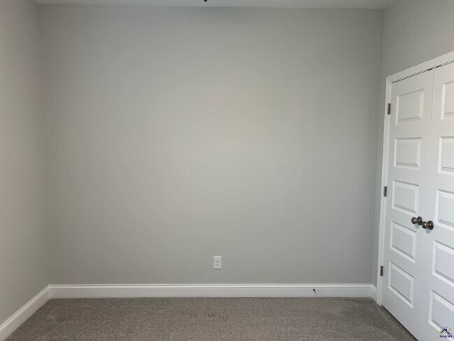 Building Photo - 306 Falls Drive