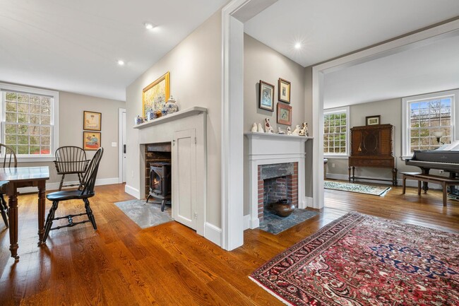 Building Photo - 138 School House Rd