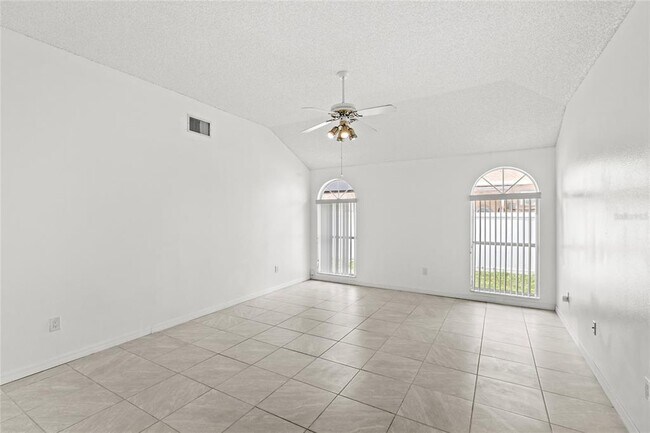 Building Photo - 12517 Pica St