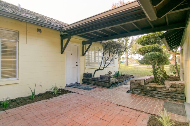 Building Photo - Charming 3 Bed/2 Bath Home for rent in the...