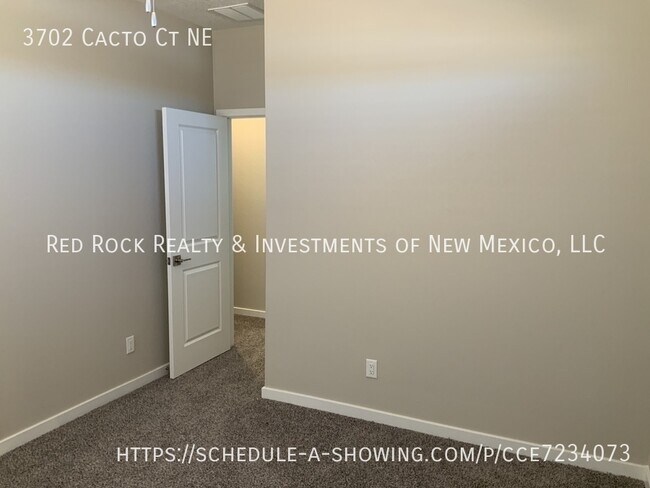 Building Photo - 3702 Cacto Ct