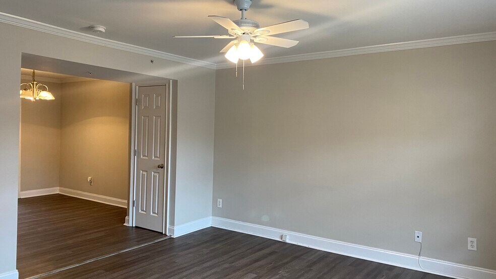 Building Photo - 22 Villa Ct SE