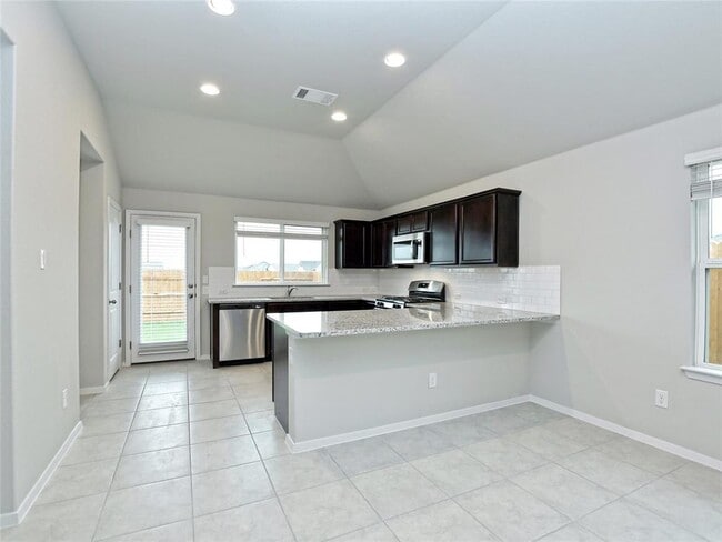 Building Photo - 210 Trailside Ln
