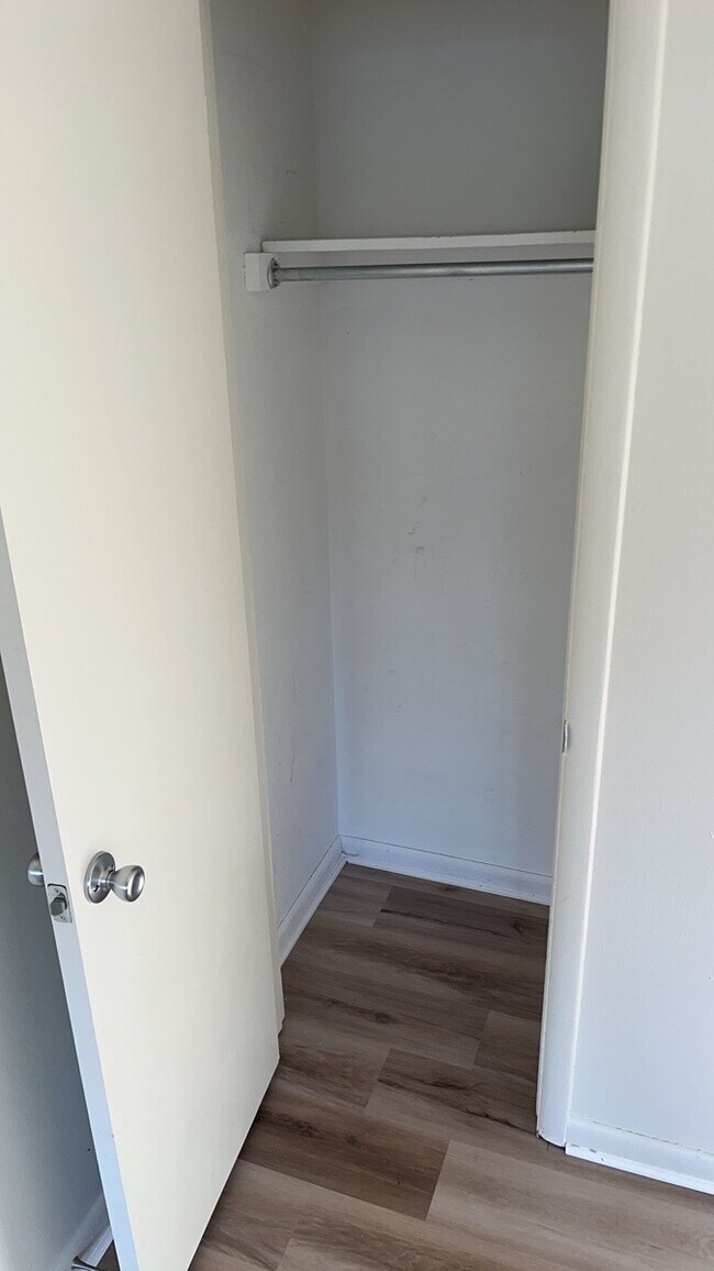 Building Photo - 3043 Regent St